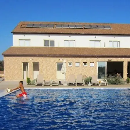 Villa Tennis And Country Club *