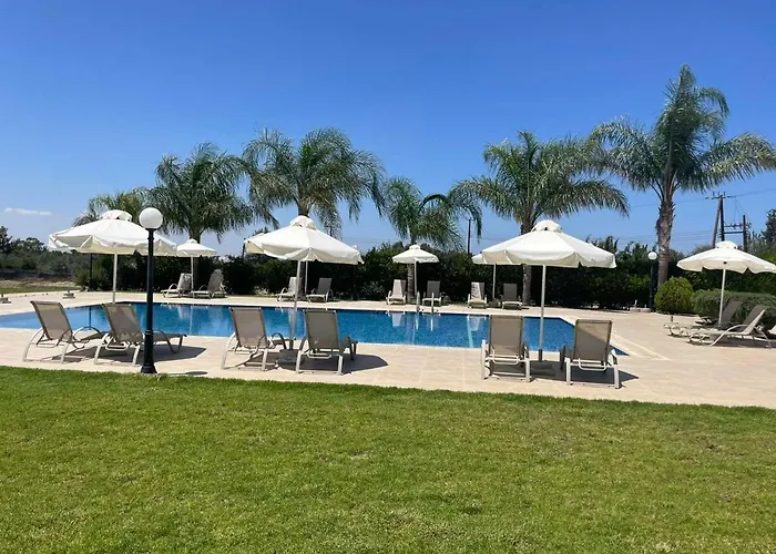 Villa Tennis And Country Club *