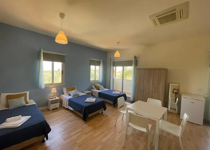 Villa Tennis And Country Club