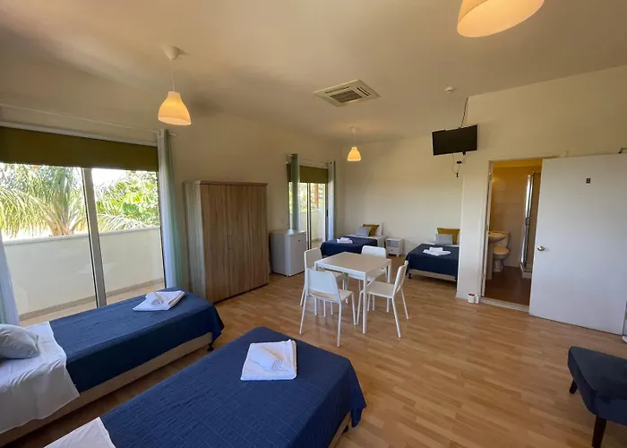 Villa Tennis And Country Club