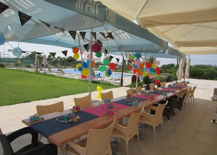 Villa Tennis And Country Club