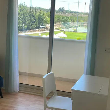 Tennis And Country Club * פרוטאראס