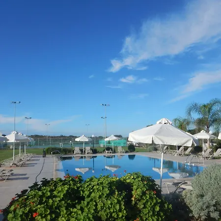 וילה Tennis And Country Club *