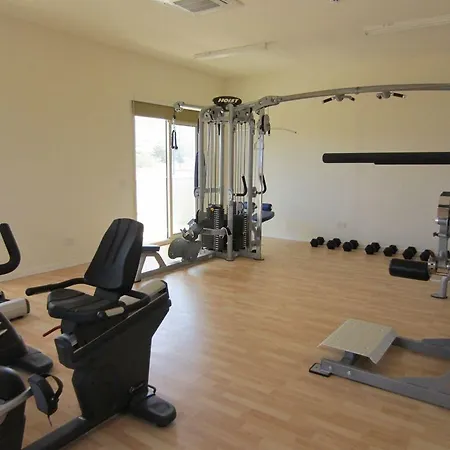 Villa Tennis And Country Club *