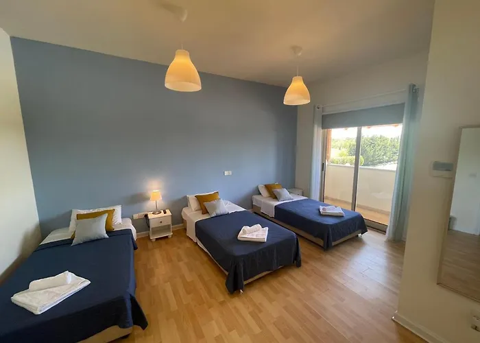 Willa Tennis And Country Club *