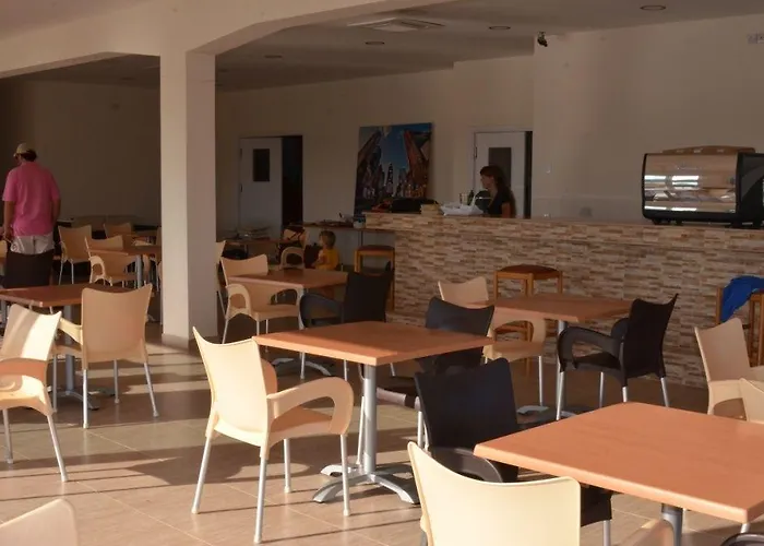 تنس اند كاونتري كلوب فيلة