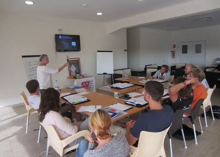 Willa Tennis And Country Club *